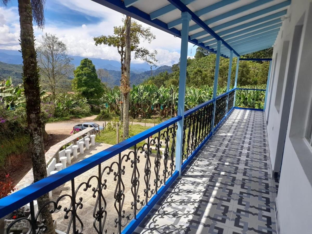 Hotel Vista Farallones Jardín Exterior foto