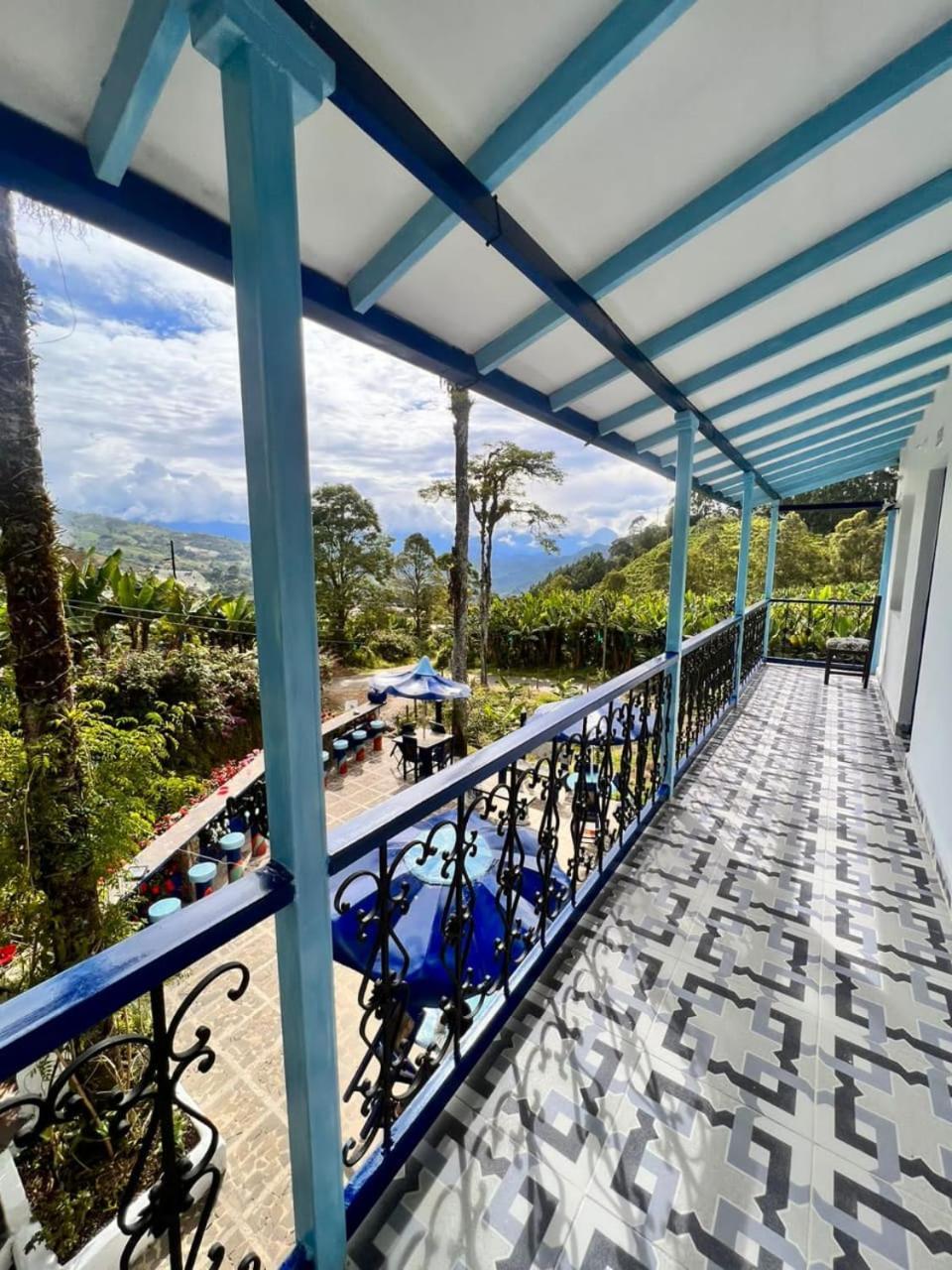 Hotel Vista Farallones Jardín Exterior foto